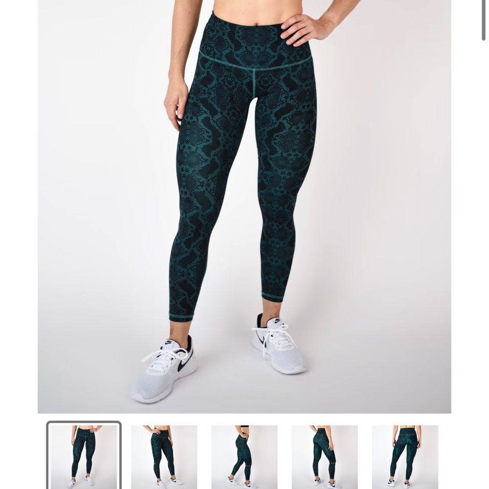 Fleo El Toro 25” Bayou Snakeskin leggings